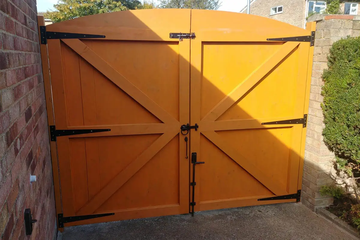 Garden gate supply and fittings - Daniel & Son Landsacping Bedford