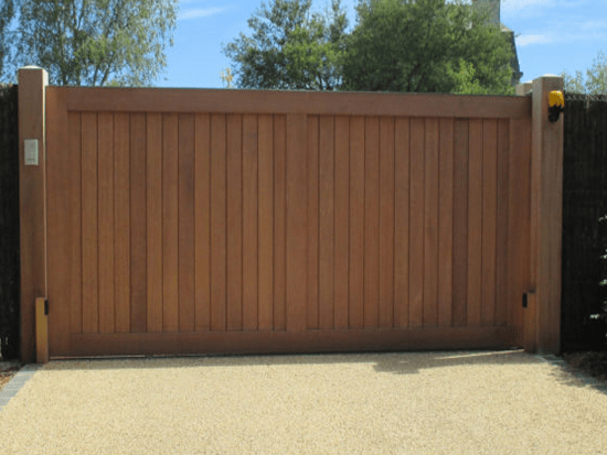 Garden and pricy gate services bedfordshire
