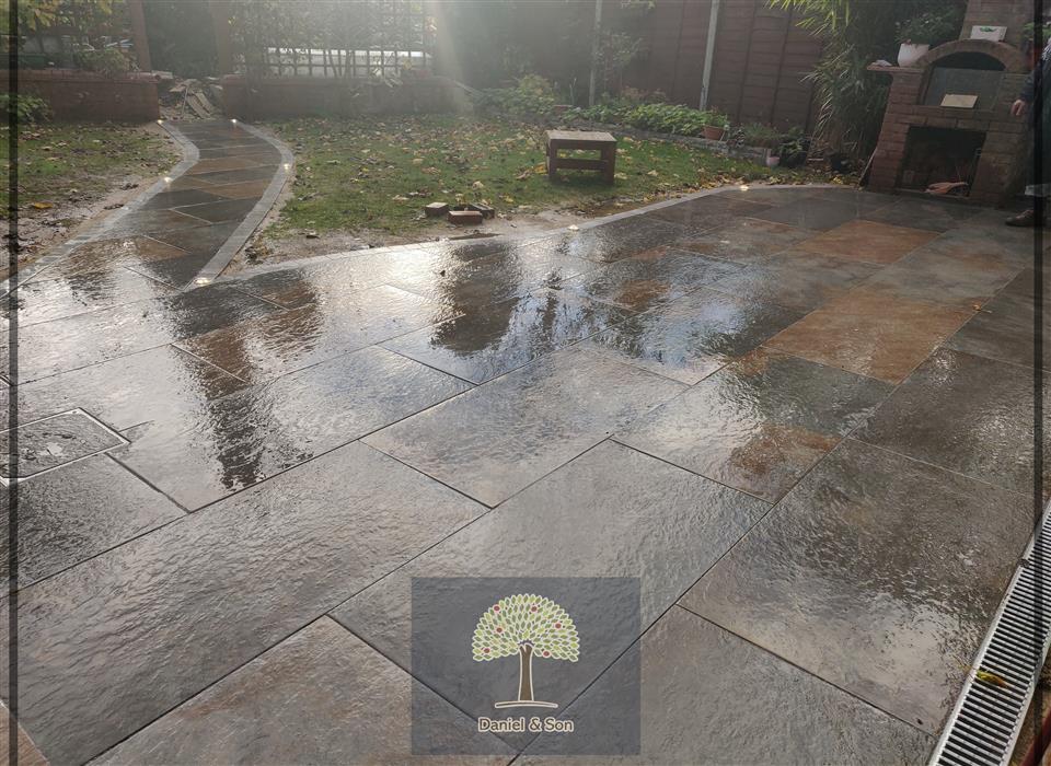 Paving in copper marshalls vitrified